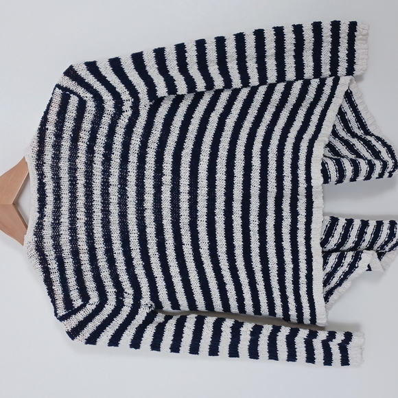 ✨3/$25✨Girls H&M Navy/White Striped Cardigan - M (8/10) - Picture 2 of 8